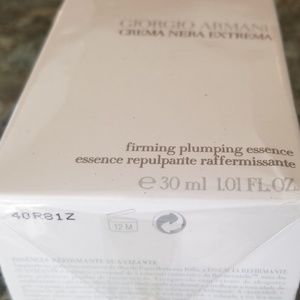 Giorgio Armani Makeup - GIORGIO ARMANI CREMA NERA PLUMPING FACIAL ESSENCE Giorgio Armani Makeup - GIORGIO ARMANI CREMA NERA PLUMPING FACIAL ESSENCE